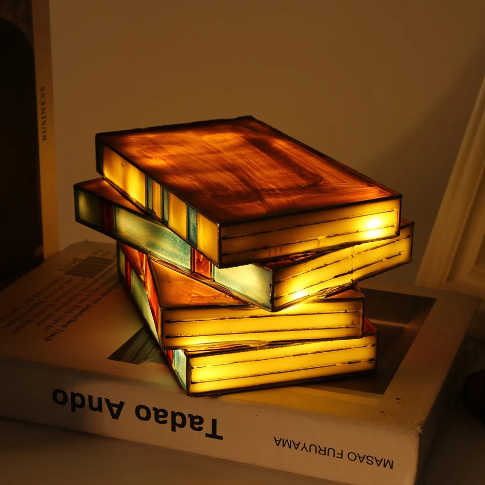 Lampe Livres Empilés Vintage